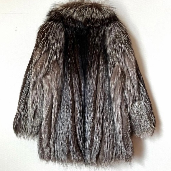 SAGA FOX Vintage Luxury Fur Coat Silver Fox - Picture 2 of 6